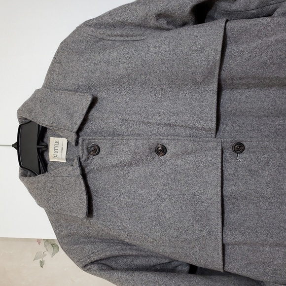 Winter coat with down interlayer - Picture 4 of 13